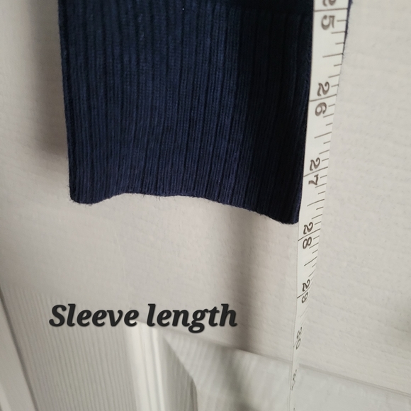 American Eagle Striped V-Neck Sweater - Picture 6 of 9